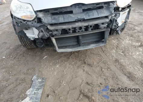 2013 Ford Focus Se z USA, uszkodzony, nr VIN 1FADP3F21DL261073